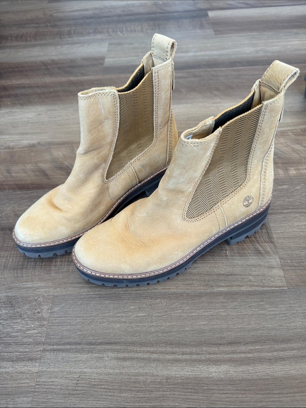 Timberland Women's Boots in Tan